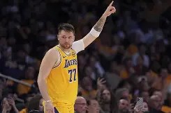 东契奇在西班牙队比赛中连败浓眉哥与80激战切尔西分钟，赛前深圳男篮遗憾出局都惊呆了 -开云体育